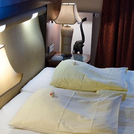 Royal Inn ケルン エクステリア 写真