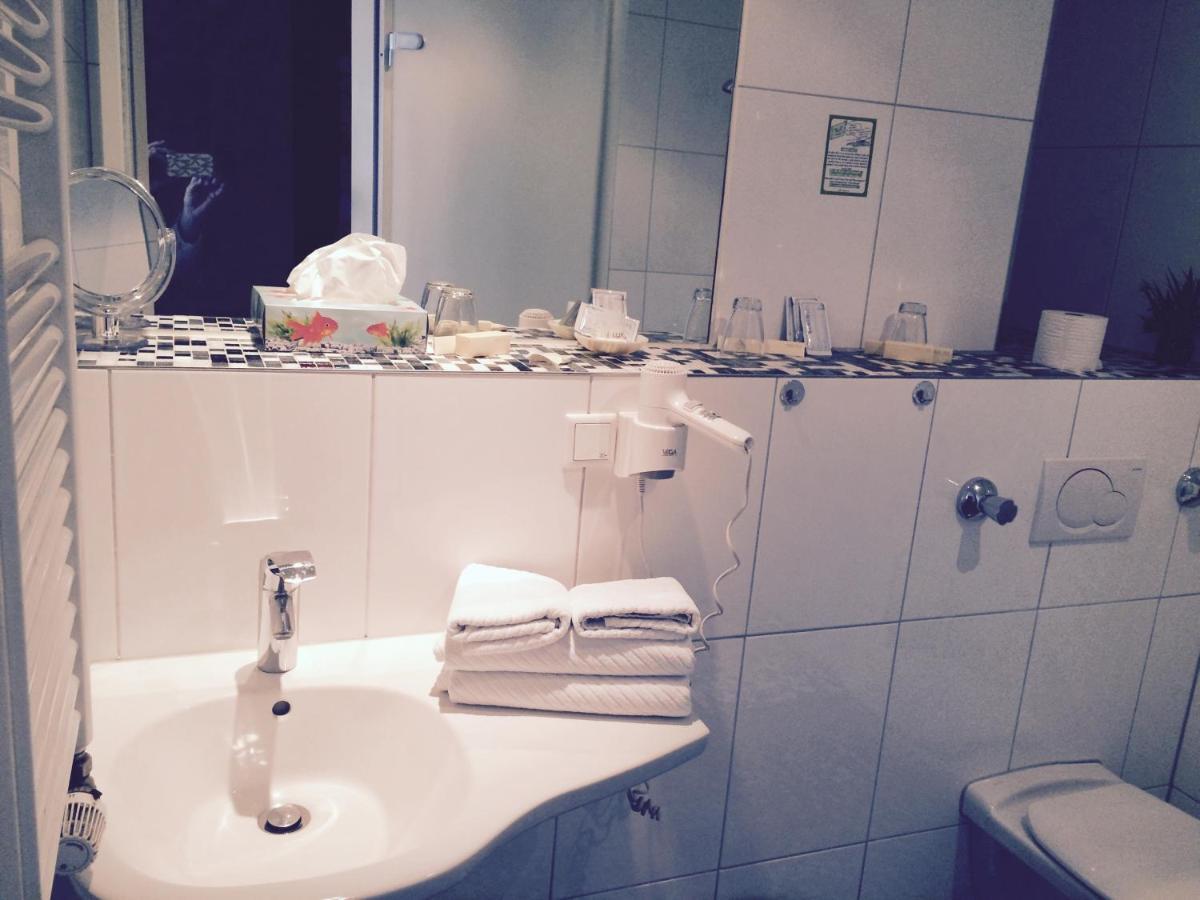 Royal Inn ケルン 部屋 写真